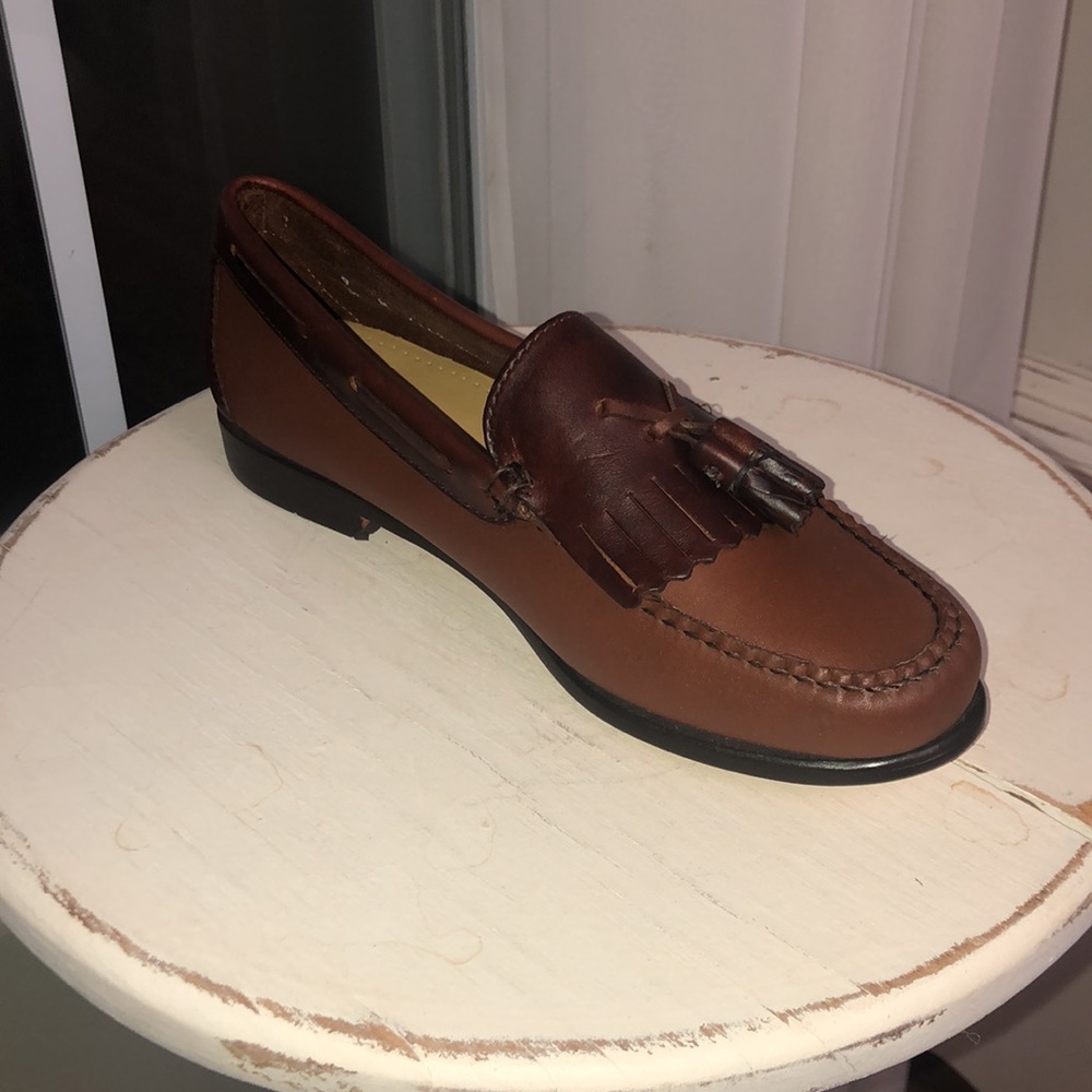 Weejuns Brown Loafers Size 9 BRAND NEW